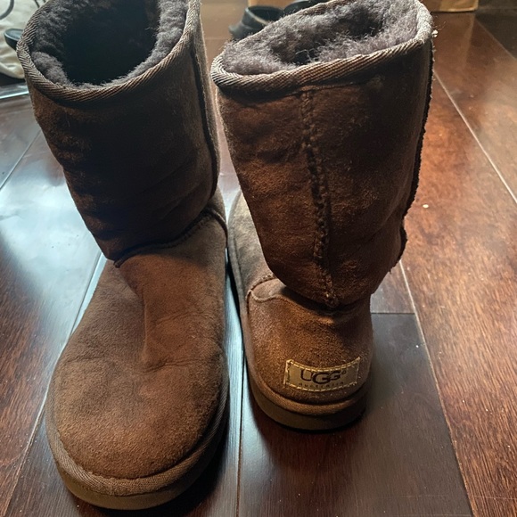 Ugg boots - Picture 3 of 3